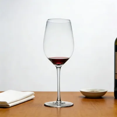Wholesale Fashion Luxury Retro Classic Clear High Borosilicate High Cup for Glasses Drinking Custom Wine Glass Lead-Free