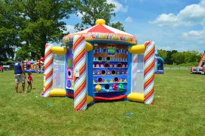Multi Function Carnival Games Inflatable Game Booth Multi Target Inflatable Carnival Game for Party Event Amusement Park Rental