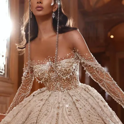 Luxury Lace Applique Long Sleeve Bridal Wedding Gowns Satin Bridal Wedding Gowns Beaded Flowers Women Wedding Dresses Bridal