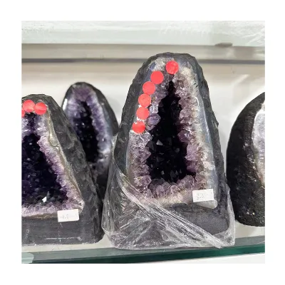 High Quality Natural Crystal Geode Quartz Crafts Healing Stone Amethyst Geode for Home Decoration and Gift