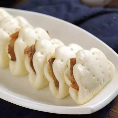 Wholesale Frozen Flour Semi-circular Double-folded Household Quick-freezing Moon Bun Wrappers 20 Pack 1200g Customizable Xingran