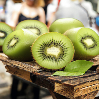 Organic Hayward Kiwi Fruit Delicious Fresh Kiwi Wholesale-Direct From the Supplier