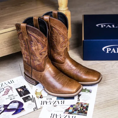 Men's New Embroidered Square Toe Cowboy Boots with Chunky Heel Vintage Western Style Riding Boots Foot Protection