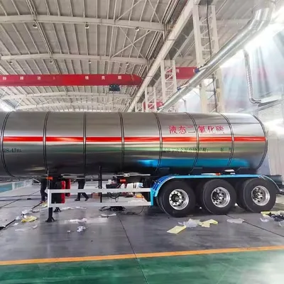 Factory Direct Sale Cryogenic Liquid CO2 Tank Semi Trailer Vacuum Insulated Pressure Vessel Bulk Transport for Industrial Gas