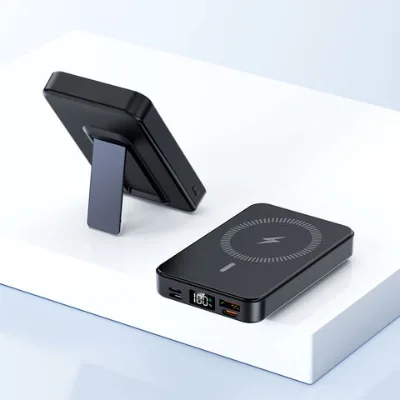 Multi - Port Charger: Fast Charging, 15W Wireless, Type - C Input，High - Power Charger: Multiple Protocols, Lightning Output, 3.7V