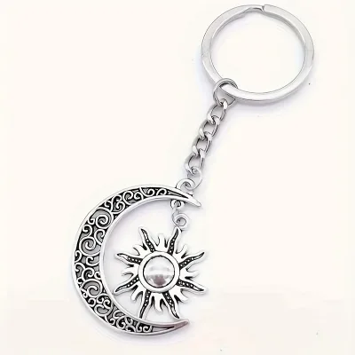 Korean Style Cross-border Vintage Alloy Sun and Moon Keychain Hollow-out Moon Sun Pendant Charm Key Ring Accessory From China