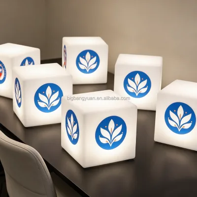 Custom Logo LED Glowing Cube Stool Light RGB Cube Lamp for Brand Pop-up Store Retail Window Display LED Cube Light