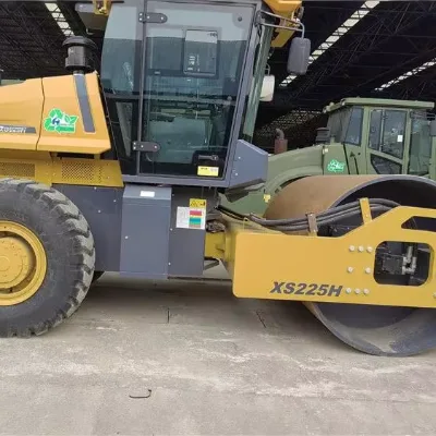 Comfort Cab Vibratory Roller 22 Ton Vibration Isolation Independent AC Cooling System