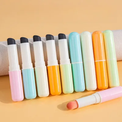 Wholesale Reusable Silicone Retractable Lip Brush Travel Applicator Tool for Lip Balm Lip Liner Lip Gloss Makeup