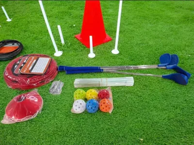 9 Hole Golf Bucket Game Set with Clubs, Outdoor Backyard Golf Game for Adults and Kids
