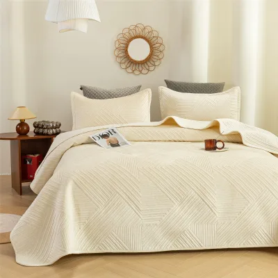 3 PCS Ultra Soft Luxurious Velvet Quilt Set Queen & King Size with 2 Pillowcases Bedspread Coverlet