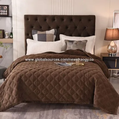 Wholesale Soft Velvet Bedspread Cozy Warm Stitched Quilt for Home