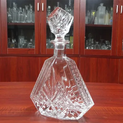 Triangle vintage glass crystal whiskey decanter wholesale