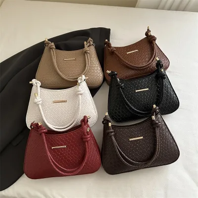 New Solid-Color Underarm Bag with Zipper Closure Simple Stylish Shoulder Bag Elegant Women's Handbag
