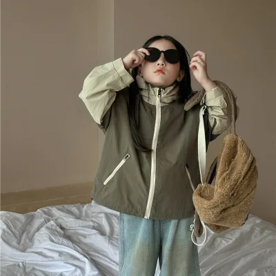 2024 Spring New Korean Mountaineering Clothing Children's Zipper Coat Matching Color Hooded Windbreaker