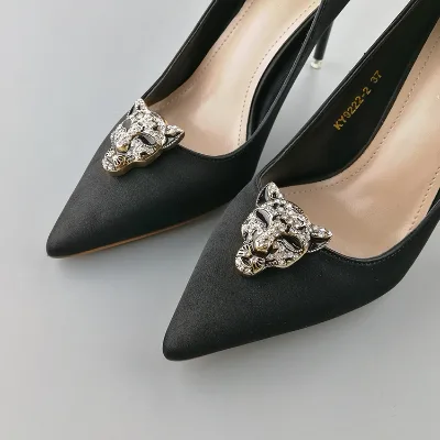 Aminal Rhinestone Shoe Clip