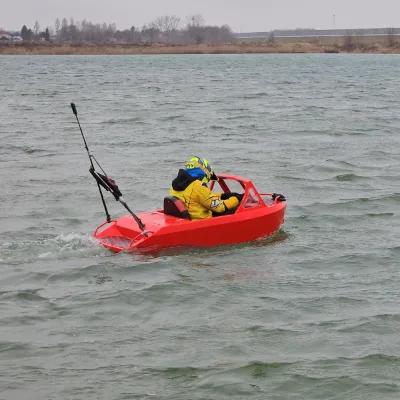 Aluminum Mini Jet Boat Kids Electric Jet Powered Watercraft Custom Color Compact Jet Boat for Lake River Water Park Amusement