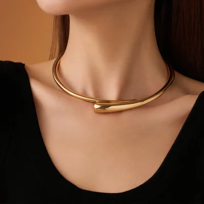 Geometric Minimalist Water Drop Open Collar Womens Light Luxury Fashionable Simple Gold Metal Choker Necklace High-end Jewelry