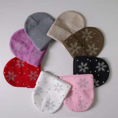 Custom Unisex Autumn/Winter Rhinestone Accents Casual Jacquard Knit Street Style Beanie Snowflake Design for Cold Weather