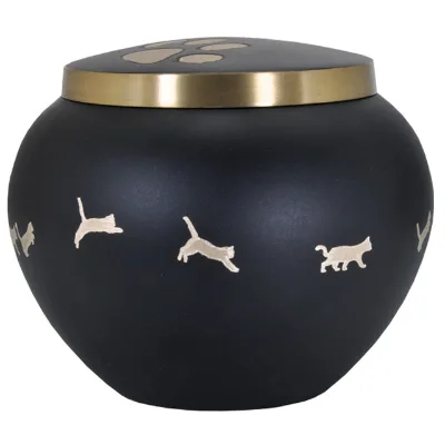 Plain Black Gold Shown Engraved Pet Urn
