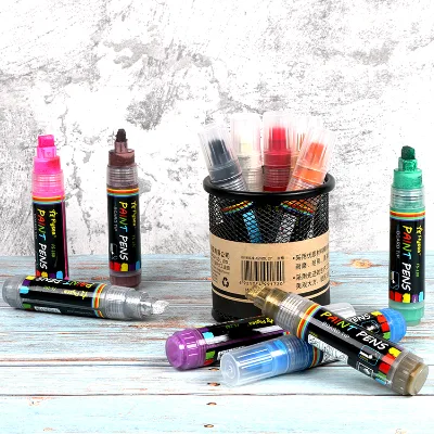 High Quality Oil-Based Permanent Paint Marker 10mm Waterproof Flat Brush Tip 12-Piece Set with Strong Coverage