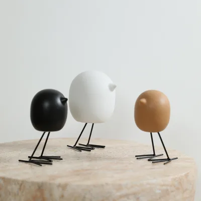 Nordic Ceramic Bird Figurine Black Metal Wire Leg Minimalist Tabletop Sculpture for Home Cabinet Hotel Cafe Housewarming Gift