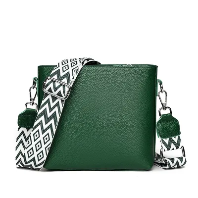 2026 New Genuine Leather Bag for Women Solid Color One Shoulder Cross Body Bag Simple Underarm Bucket Bag