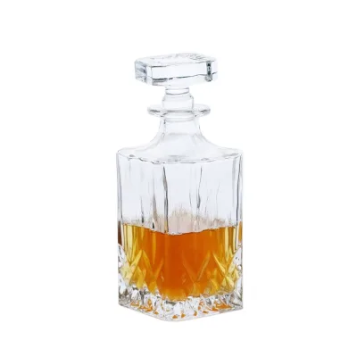 Custom Crystal Whiskey Decanter Classic Engraved Glass Spirit Decanter Hand Cut Liquor Decanter