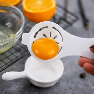 Egg Yolk Separator White PP Plastic Strainer with 3 Curved Slots Egg White Drain Tool for Baking Breakfast Kitchen 12cm