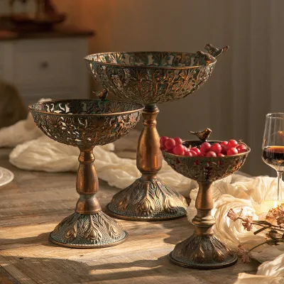 French Vintage Metal Dishes Iron Foot Fruit Storage Tray for Living Room Home Premium Decoration