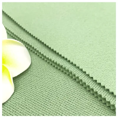 100% Polyester Fleece Fabric Breathable Windproof Heavyweight for Girls Warm Winter Coat Garment