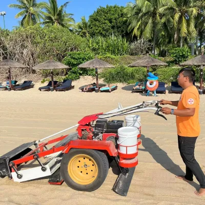 Tractor Towed Hydraulic Beach Cleaner High Efficiency Municipal Environmental Cleaning Equipment