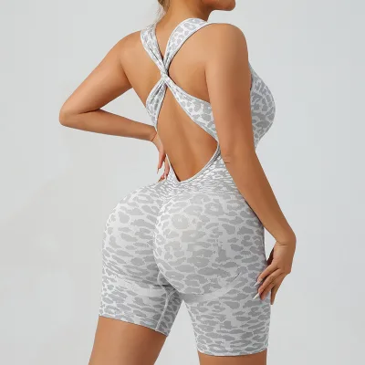 Solid Seamless Nylon/Spandex Knee-Length Sleeveless Stand Neck Yoga Jumpsuit Women High Waist European Style Fitness