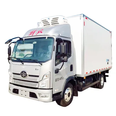 Faw Refrigerated Truck 6 Wheels 4x2 Small Manual Refrigerated Truck Refrigerated Container Truck on Sale