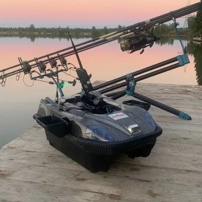 For Leader Pro RC Fishing Bait Boat Tackle 7 kg Load Capacity 500M Remote Control with GPS and Cruise Control ABS Material