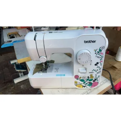 NEWBrother JA007Home Sewing Machine with 17 Stitch Patterns, LED Lighting, All-in-One Home Sewing and Repair Machine