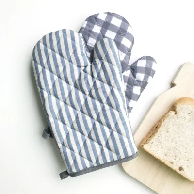 Custom Design Plaid Non-Slip Quilted Cotton Oven Mitt Heat Resistant Polyester for Grill and Microwave Use Printed Style