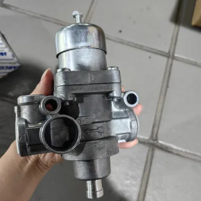 Wholesale Auto Parts for WABCO Brake Valve Safety Valve 9753001100 1505157 500005822 0024314906 002408100