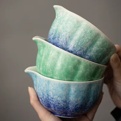 Astief New Arrival Traditional Matcha Tools Gradient Color Ice Flower Ceramic Chawan Matcha Bowl Set with Pouring Spout