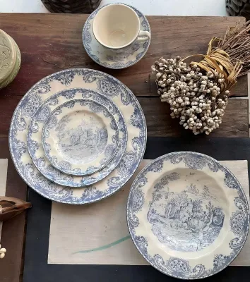 Western blue and white ceramic plate set wholesale dinnerware set for wedding