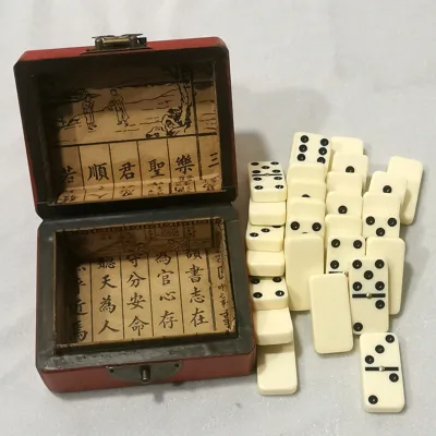 28 Dominoes, Melamine Dominoes Set, Comes in a Classic Chinese Antique-style square Leather Box.
