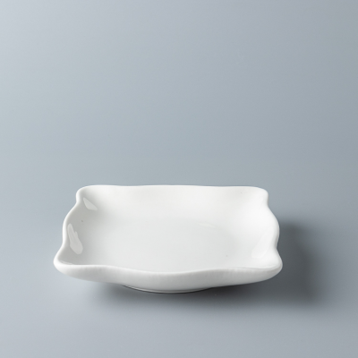 Hot Selling Porcelain Sauce Dishes Restaurant Tableware Seasoning Dipping Plate Dish Serving Ceramic Soy Saucer Dishes