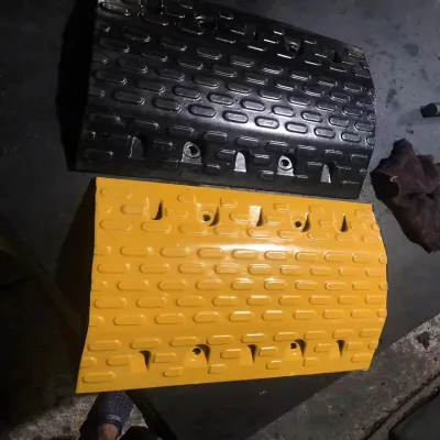 Industrial Aluminum Alloy & Rubber+Plastic Speed Bumps for Asphalt-Portable 25-45mph Traffic Rating