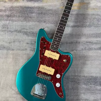 Stylish Metallic Red for Mahogany Electric Guitar Perfect for Band Practice