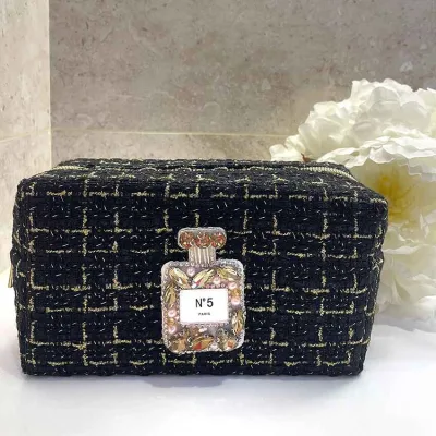 Clutch with Perfume Patch Presentation