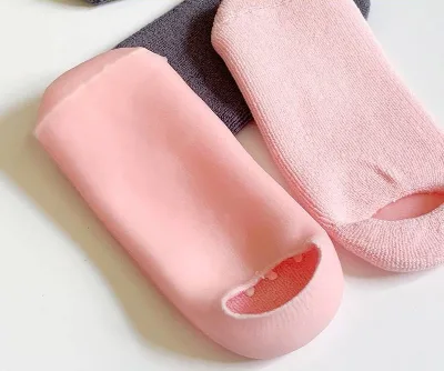 Hot Sale Moisturizing Gel Socks for Dry Cracked Feet Women Foot Moisturizer Socks Reusable Lotion Socks for Cracked Heel Repair