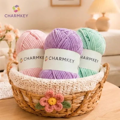 Charmkey Sparkle Light Lavender Chenille Yarn Pilling Thick Fluffy Hand Knitting Yarn for Balnket Pillow Doll