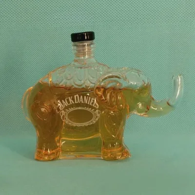 OEM ODM Custom Logo Whiskey Decanter Set Factory Direct Liquor Decanter with Custom Engraving Wholesale Gift Package