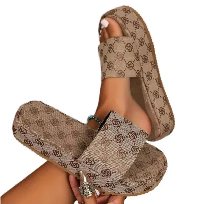 Wholesale 2024 Summer Comfortable Lightweight Beach Flat Bottom Height Increasing Shoes Ladies Women's Slippers Sandals Femme
