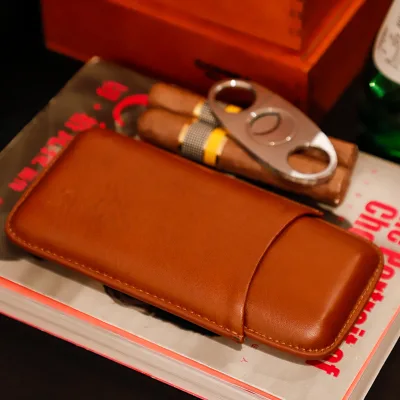 Hot Sell Classic Leather Travel Cigar Case with sharp Cutter Stainless Steel Portable Cigar Accessories